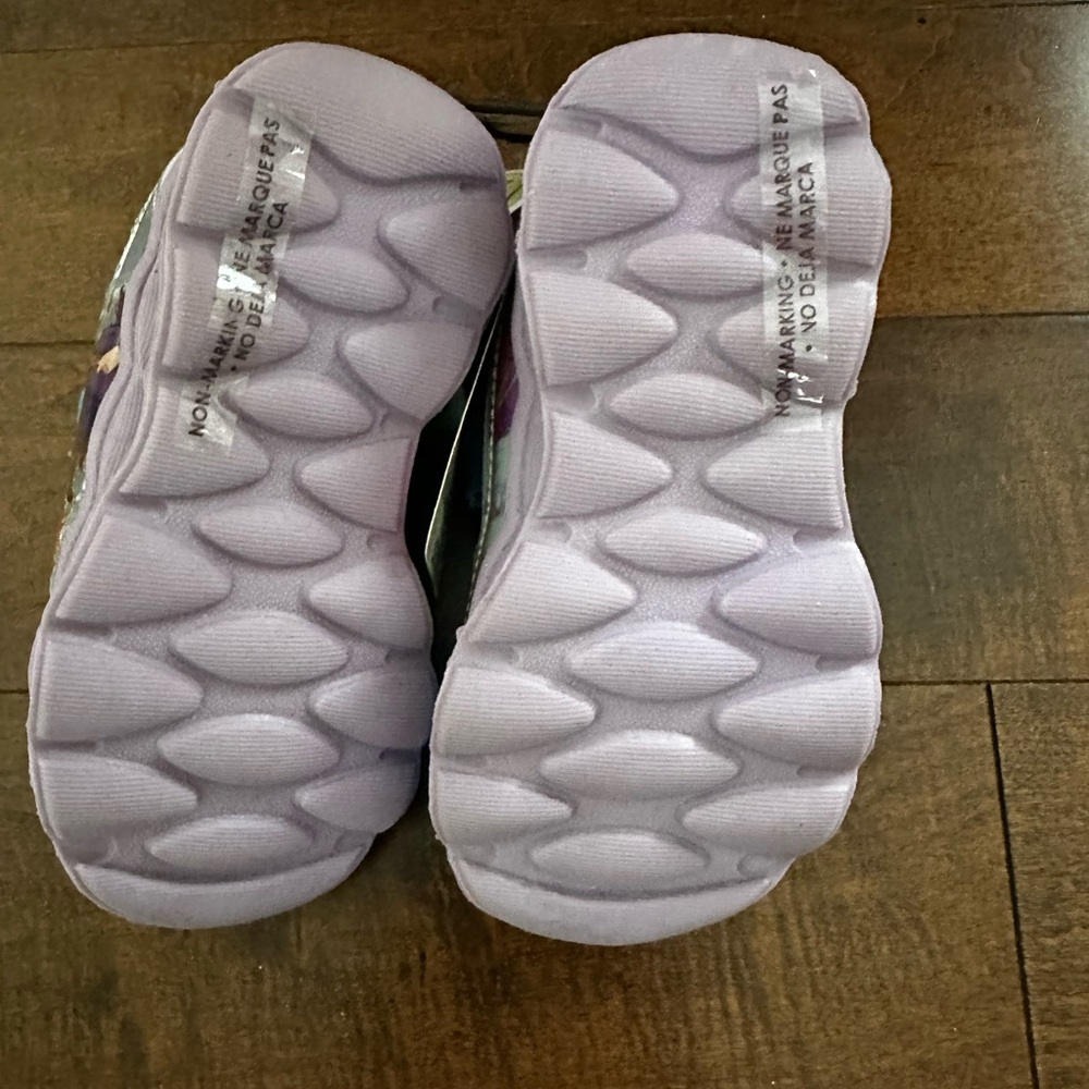 Girls' Blue Light-Up Disney Frozen Sneakers - Picture 2 of 3